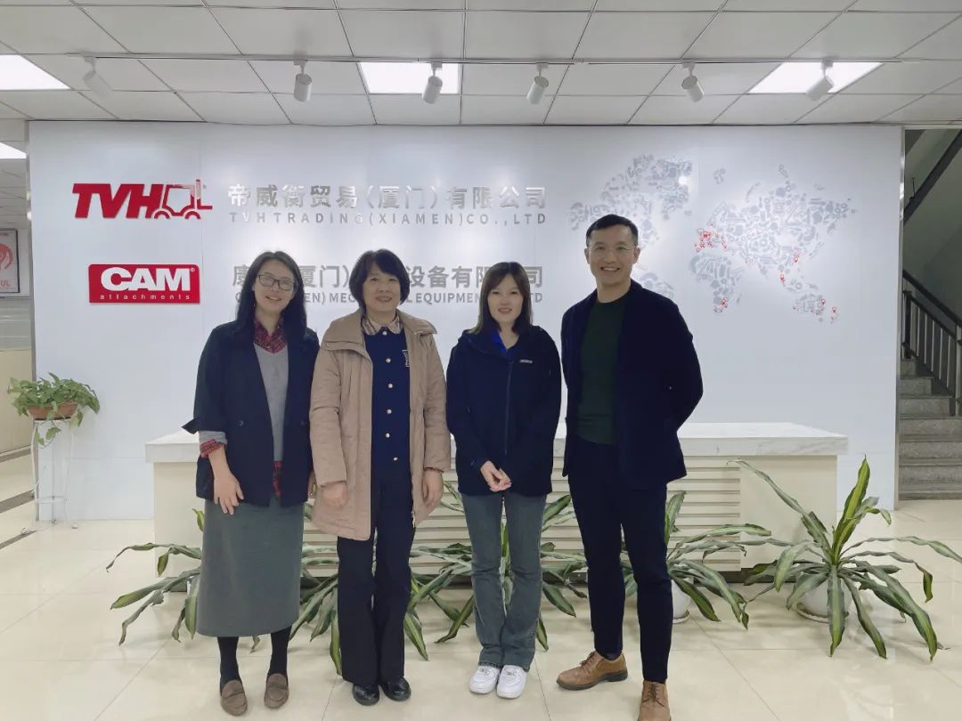 工程机械工业协会工业车辆分会秘书长一行到访 suncitygroup太阳集团 帝威衡